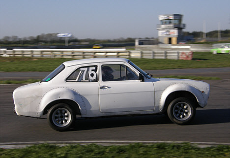 Jesper Sally Pedersen er efter en længere pause tilbage i Ford Escort'en.